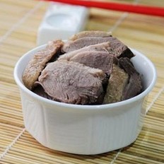 民贺店车提供江苏小吃盐水鸭 的做法,其包含：主料,辅料,食材,做法等,让您在免费的小吃培训中学习到盐水鸭 的烹饪技巧