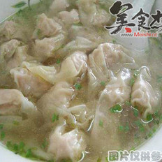 民贺店车提供江苏小吃三鲜馄饨 的做法,其包含：主料,辅料,食材,做法等,让您在免费的小吃培训中学习到三鲜馄饨 的烹饪技巧