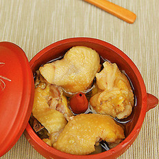 民贺店车提供云南小吃汽锅鸡 的做法,其包含：主料,辅料,食材,做法等,让您在免费的小吃培训中学习到汽锅鸡 的烹饪技巧