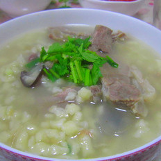 民贺店车提供陕西小吃羊肉泡馍 的做法,其包含：主料,辅料,食材,做法等,让您在免费的小吃培训中学习到羊肉泡馍 的烹饪技巧