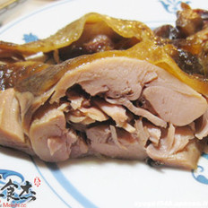 民贺店车提供卤酱自制腊鸡腿 的做法,其包含：主料,辅料,食材,做法等,让您在免费的小吃培训中学习到自制腊鸡腿 的烹饪技巧