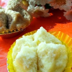 民贺店车提供川菜双色糕 的做法,其包含：主料,辅料,食材,做法等,让您在免费的小吃培训中学习到双色糕 的烹饪技巧