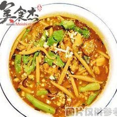 民贺店车提供西北菜大碗烩莜面鱼鱼 的做法,其包含：主料,辅料,食材,做法等,让您在免费的小吃培训中学习到大碗烩莜面鱼鱼 的烹饪技巧