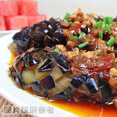 民贺店车提供西北菜茄子煮花甲 的做法,其包含：主料,辅料,食材,做法等,让您在免费的小吃培训中学习到茄子煮花甲 的烹饪技巧