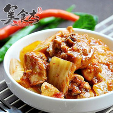 民贺店车提供韩国料理韩式泡菜鸡 的做法,其包含：主料,辅料,食材,做法等,让您在免费的小吃培训中学习到韩式泡菜鸡 的烹饪技巧