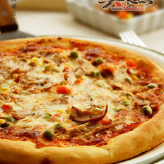 民贺店车提供美国家常菜金枪鱼Pizza 的做法,其包含：主料,辅料,食材,做法等,让您在免费的小吃培训中学习到金枪鱼Pizza 的烹饪技巧